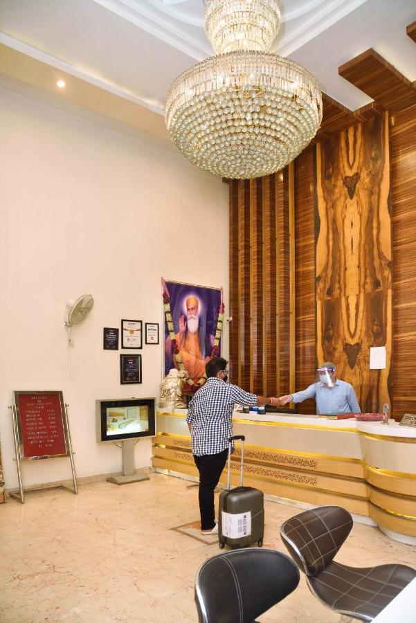 Aman Continental - 2Mins From Railway Station And 5 Mins From Metro Hotel New Delhi Ngoại thất bức ảnh