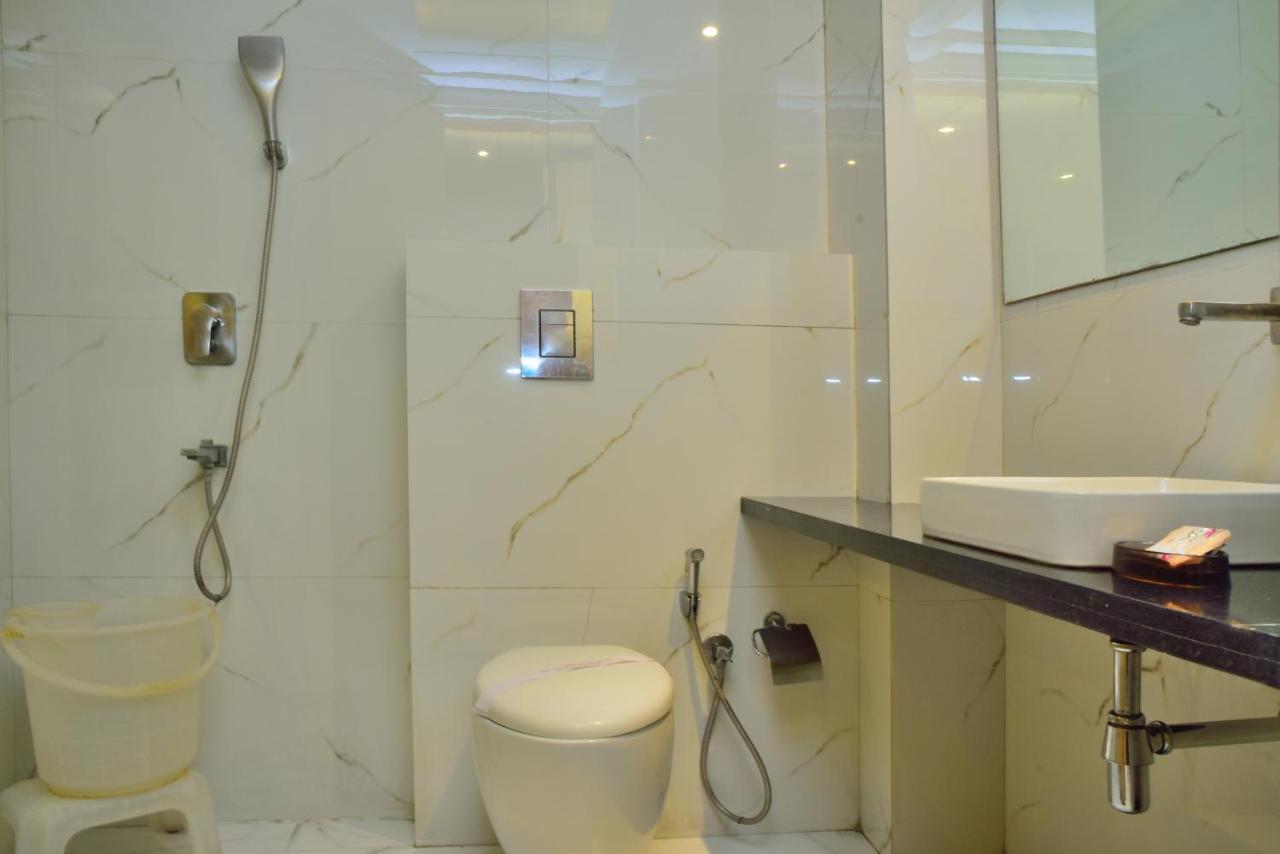 Aman Continental - 2Mins From Railway Station And 5 Mins From Metro Hotel New Delhi Ngoại thất bức ảnh